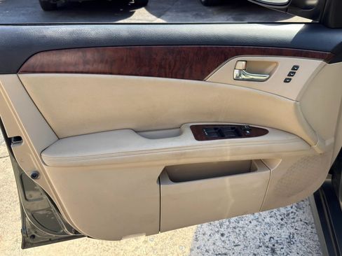 Used 2011 Toyota Avalon Limited FWD image 10