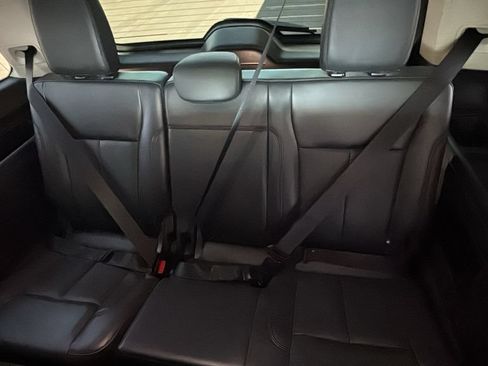 Certified 2024 Ford Expedition XLT RWD image 24