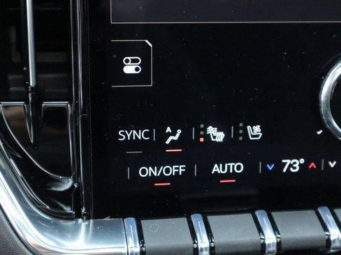New 2026 GMC Yukon Denali w/ Sun & Power Step Package AWD/4WD image 45
