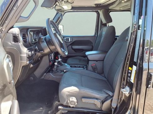 Used 2024 Jeep Wrangler Unlimited Rubicon 4xe AWD/4WD image 18