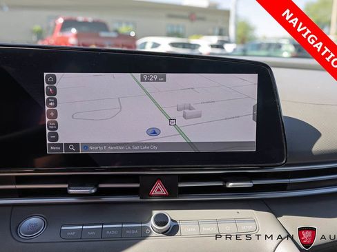 Used 2024 Hyundai Elantra SEL FWD image 4