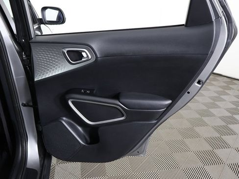 Used 2023 Kia Soul LX w/ LX Technology Package image 24