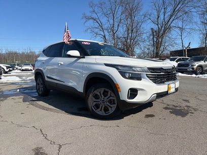 Used 2024 Kia Seltos LX