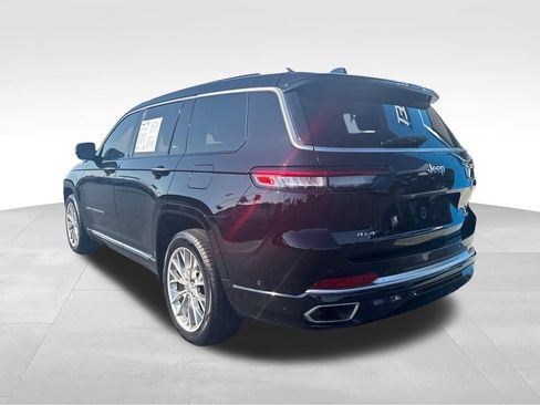 Used 2023 Jeep Grand Cherokee L Summit w/ Luxury Tech Group V AWD/4WD image 3
