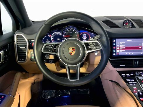 Certified 2023 Porsche Cayenne image 15