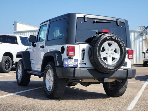 Used 2013 Jeep Wrangler Sport AWD/4WD image 6