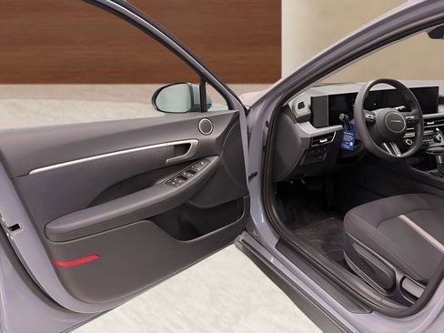 New 2026 Hyundai Sonata SE FWD image 9