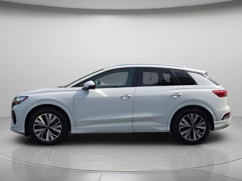 Certified 2023 Audi Q4 e-tron Premium Plus w/ Premium Plus RWD image 3