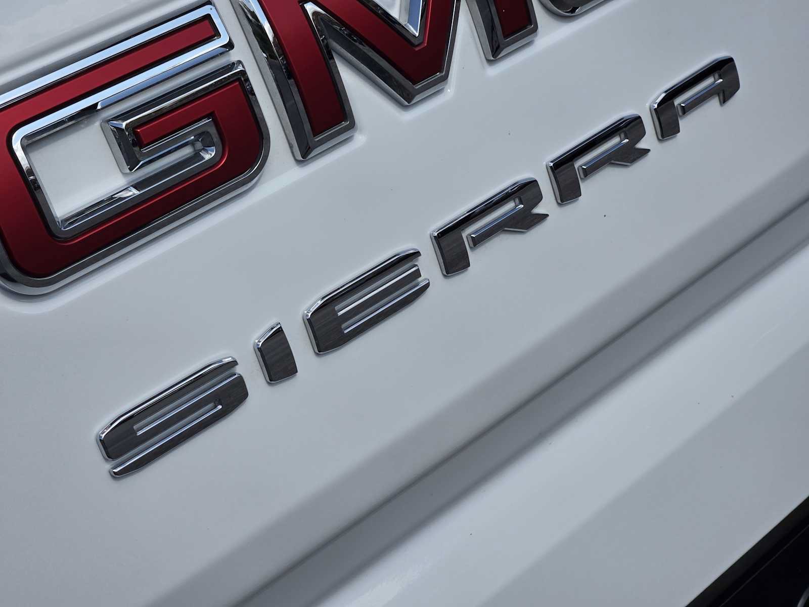 Certified 2025 GMC Sierra 1500 Elevation w/ Elevation Premium Package AWD/4WD image 12