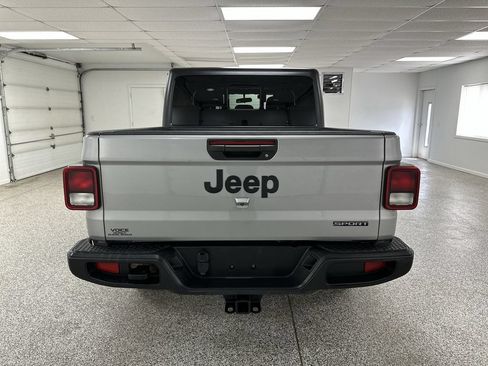 Used 2021 Jeep Gladiator Sport AWD/4WD image 7