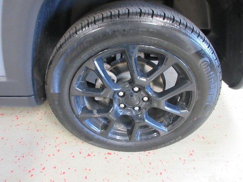 Used 2023 Jeep Compass Latitude w/ Convenience Group AWD/4WD image 27