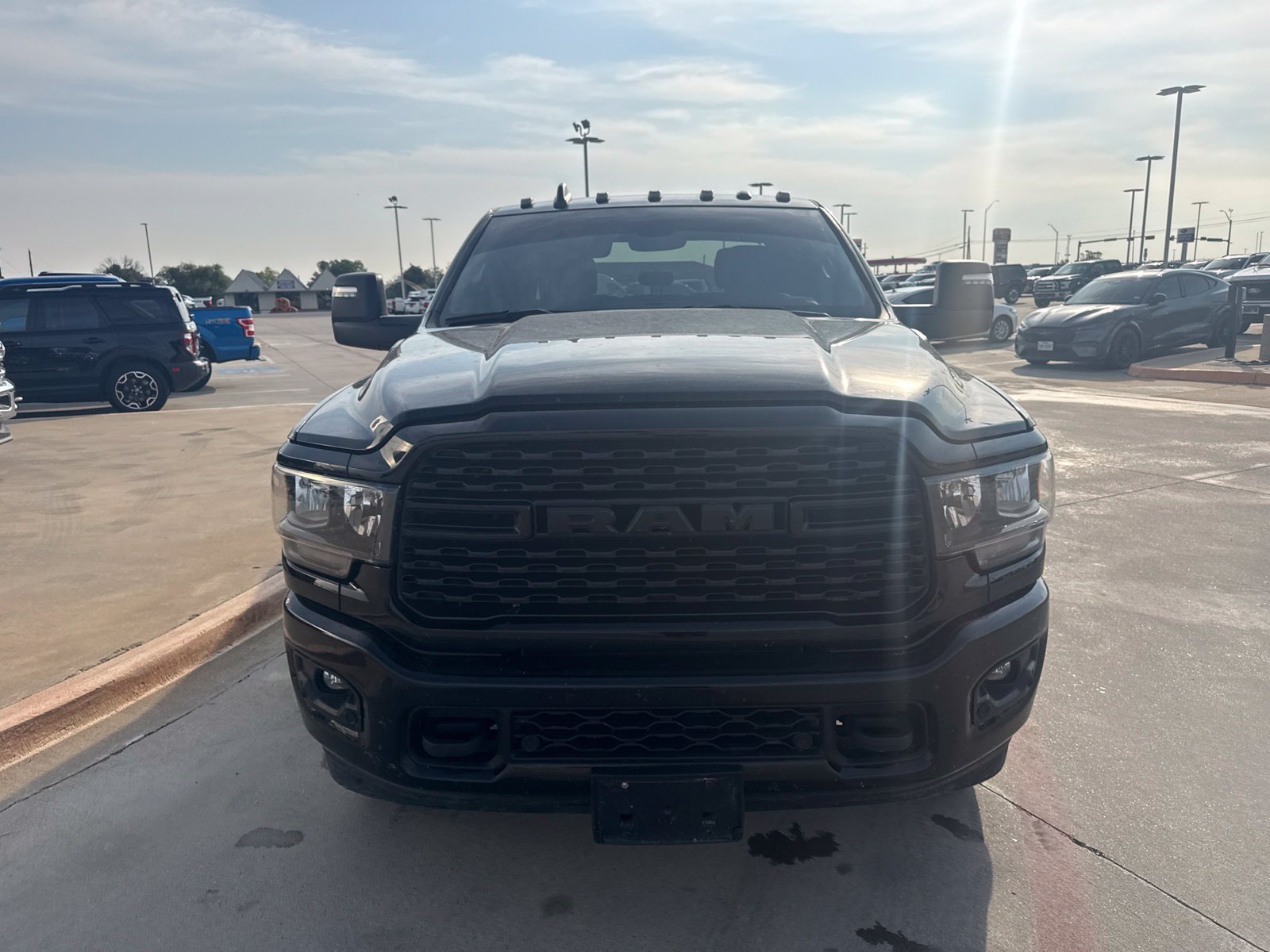 Used 2024 RAM 3500 Big Horn w/ Night Edition AWD/4WD image 2