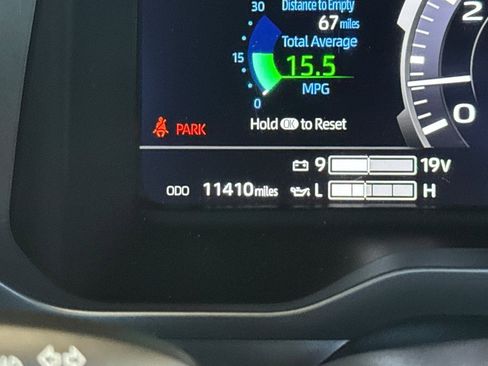 Used 2025 Toyota Tundra Limited image 25