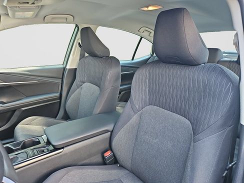 Used 2025 Toyota Camry LE FWD image 23