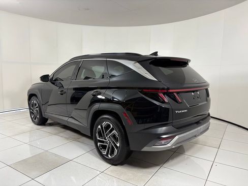 New 2025 Hyundai Tucson Limited FWD image 3