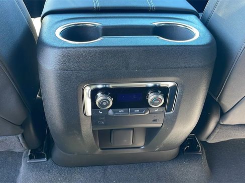 New 2026 GMC Yukon Elevation image 16