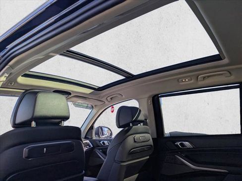 Certified 2023 BMW X7 xDrive40i w/ Premium Package image 17