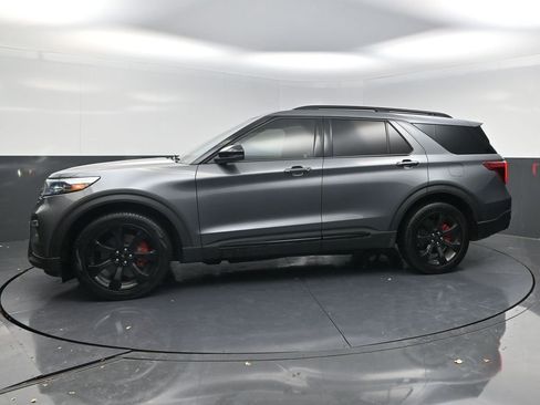 Used 2022 Ford Explorer ST w/ Equipment Group 401A image 3