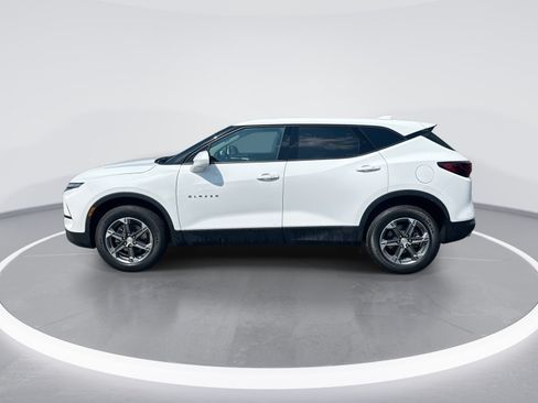 Used 2025 Chevrolet Blazer LT FWD image 6