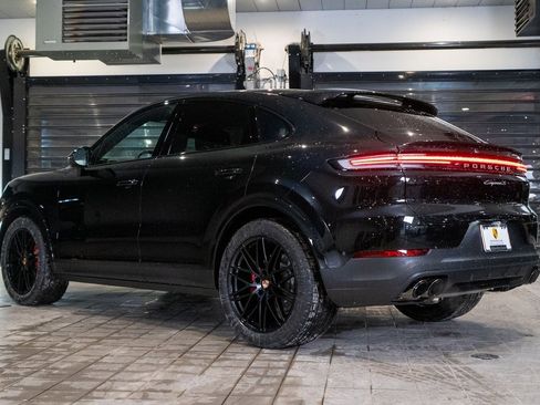 New 2026 Porsche Cayenne S image 3