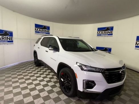 Used 2024 Chevrolet Traverse Premier w/ Redline Edition FWD image 4