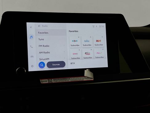 Used 2025 Toyota Prius Plug-In Hybrid image 27