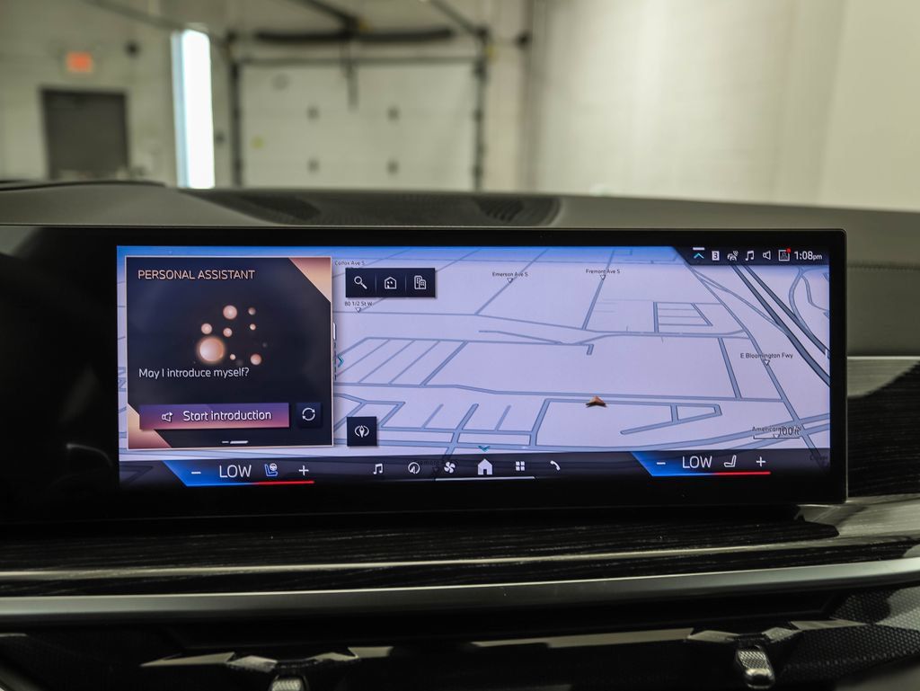 Used 2027 BMW X7 xDrive40i w/ M Sport Package AWD/4WD image 15