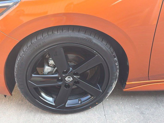 Used 2023 Nissan Sentra SR w/ SR Premium Package FWD image 13