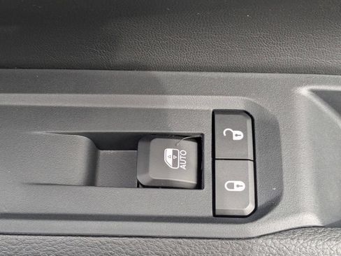 New 2026 Jeep Compass Latitude AWD/4WD image 36