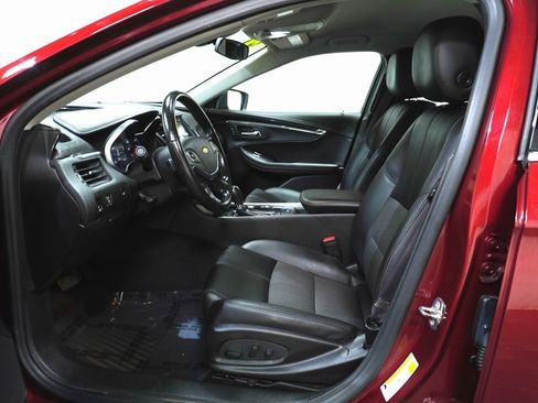 Used 2017 Chevrolet Impala LT image 10