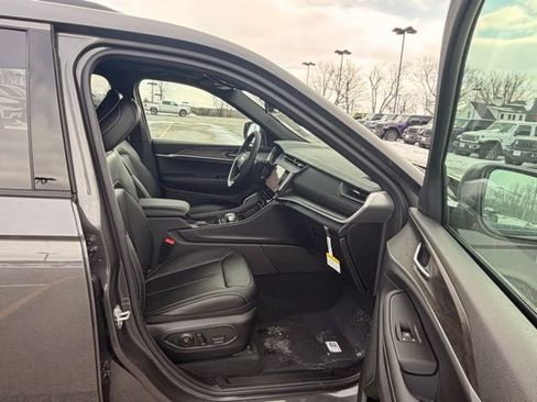 New 2026 Jeep Grand Cherokee L Limited image 29