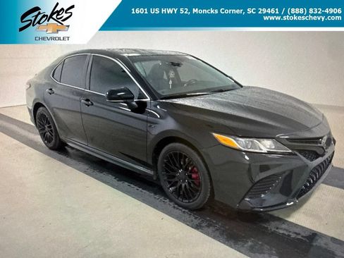 Used 2019 Toyota Camry SE w/ Audio Package FWD image 1