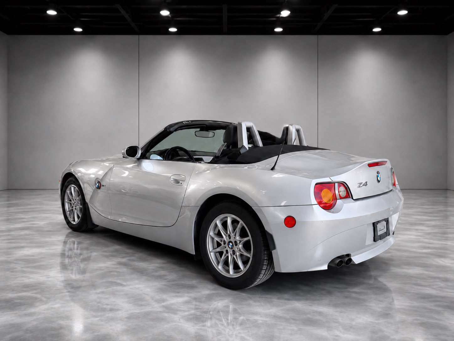 Used 2003 BMW Z4 2.5i RWD image 2