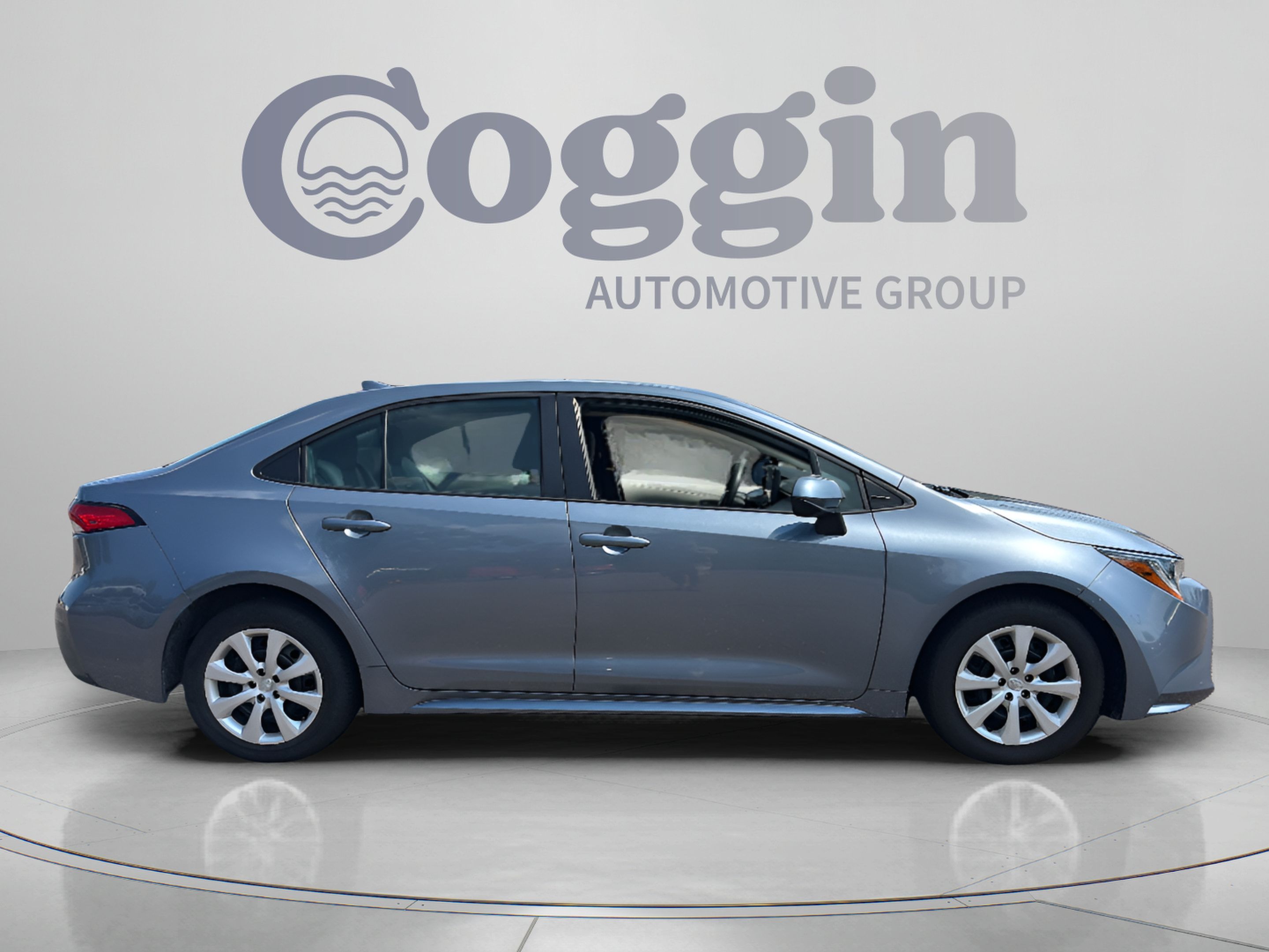 Used 2025 Toyota Corolla LE FWD image 6