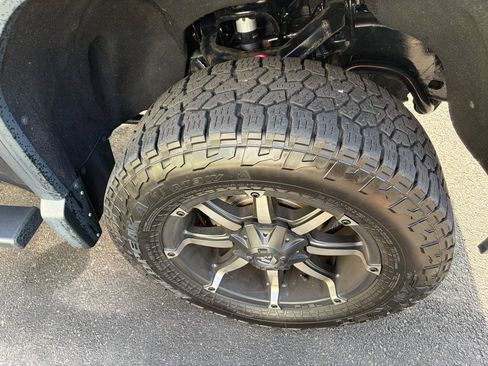 Used 2020 GMC Sierra 2500 Denali w/ Denali Ultimate Package AWD/4WD image 18