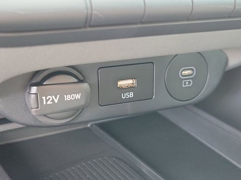 Used 2025 Hyundai Elantra Sport FWD image 22