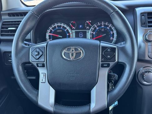 Used 2017 Toyota 4Runner SR5 image 12