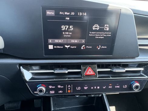 Certified 2024 Kia Niro LX image 24