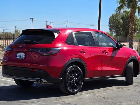Used 2025 Honda HR-V Sport image 4