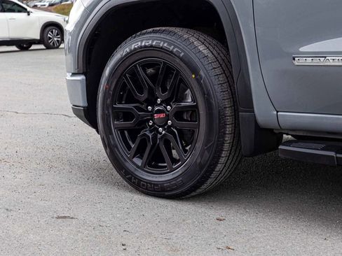 Used 2024 GMC Sierra 1500 Elevation w/ LPO, Elevation Black Package AWD/4WD image 7