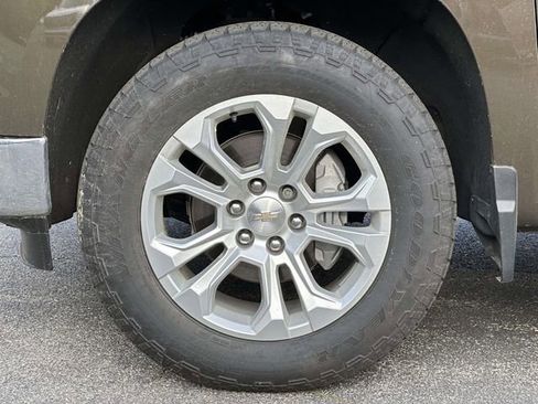 Used 2023 Chevrolet Silverado 1500 LTZ AWD/4WD image 7