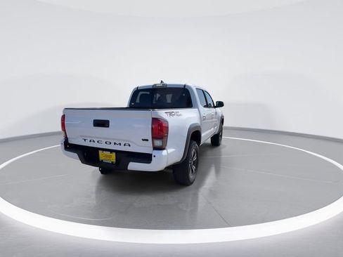 Used 2019 Toyota Tacoma TRD Off-Road w/ Technology Package RWD image 7