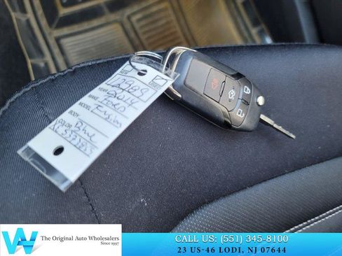 Used 2014 Ford Fusion SE FWD image 22