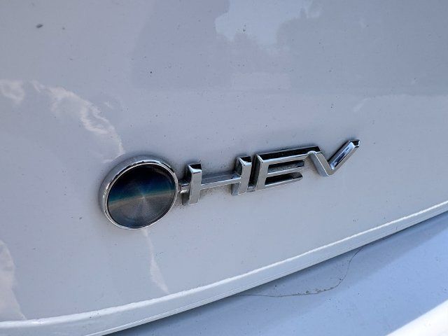 Used 2025 Toyota Camry SE FWD image 26