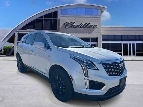 Used 2022 Cadillac XT5 Luxury image 3