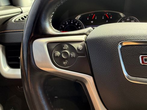 Used 2021 GMC Terrain SLE w/ Driver Convenience Package image 25