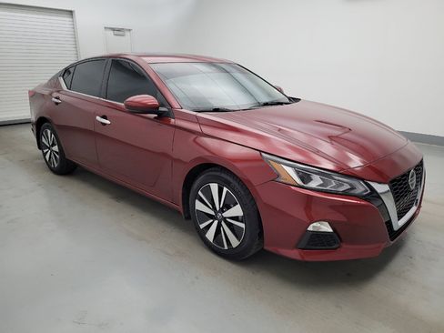 Used 2021 Nissan Altima 2.5 SV w/ SV Premium Package FWD image 11