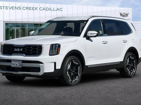 Used 2024 Kia Telluride S FWD image 7