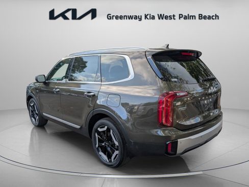 Certified 2023 Kia Telluride S w/ S Sunroof Package image 6