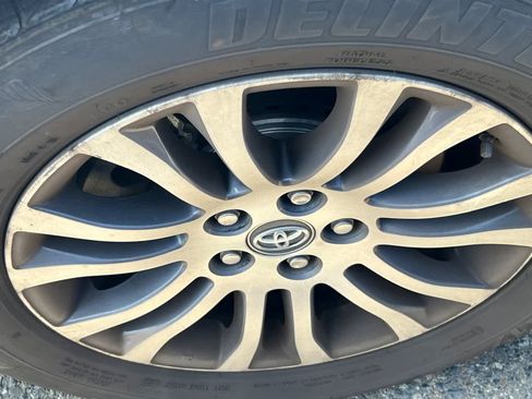 Used 2018 Toyota Sienna XLE w/ XLE Navigation Package FWD image 10